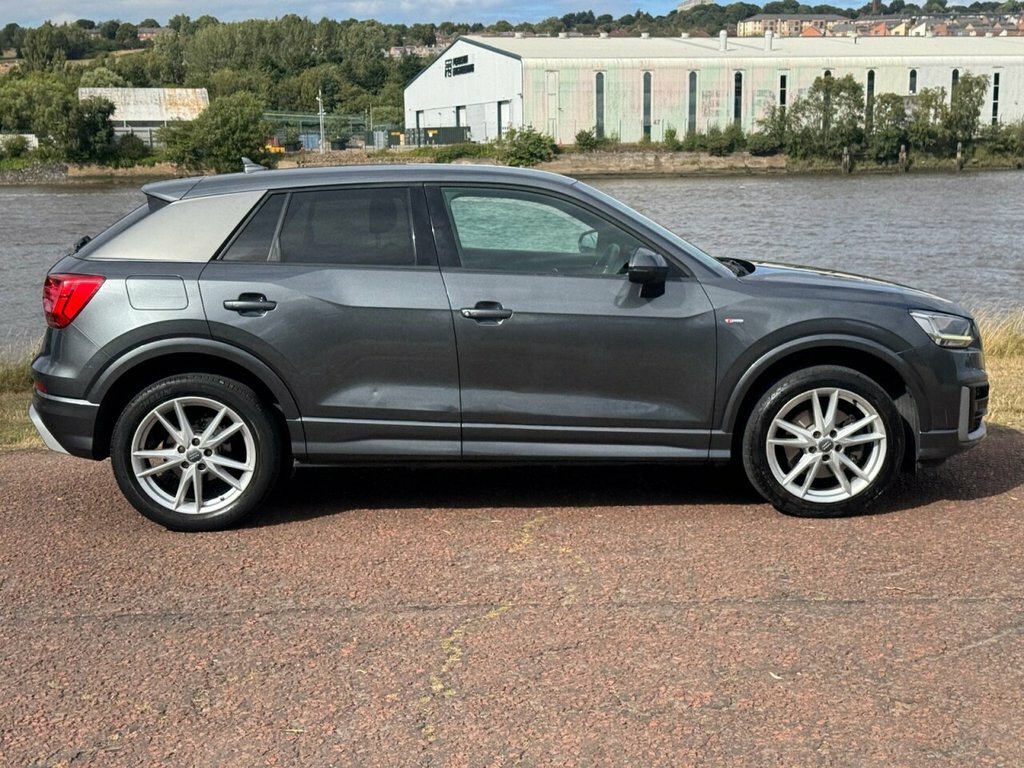 Audi Q2 Suv Grey #4