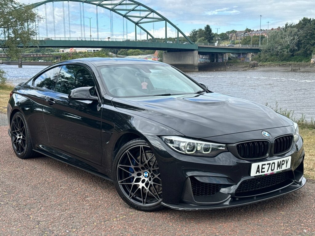 BMW M4 3L Competition Black