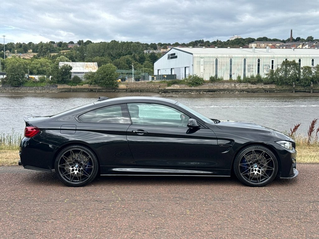 BMW M4 3L Competition Black #6