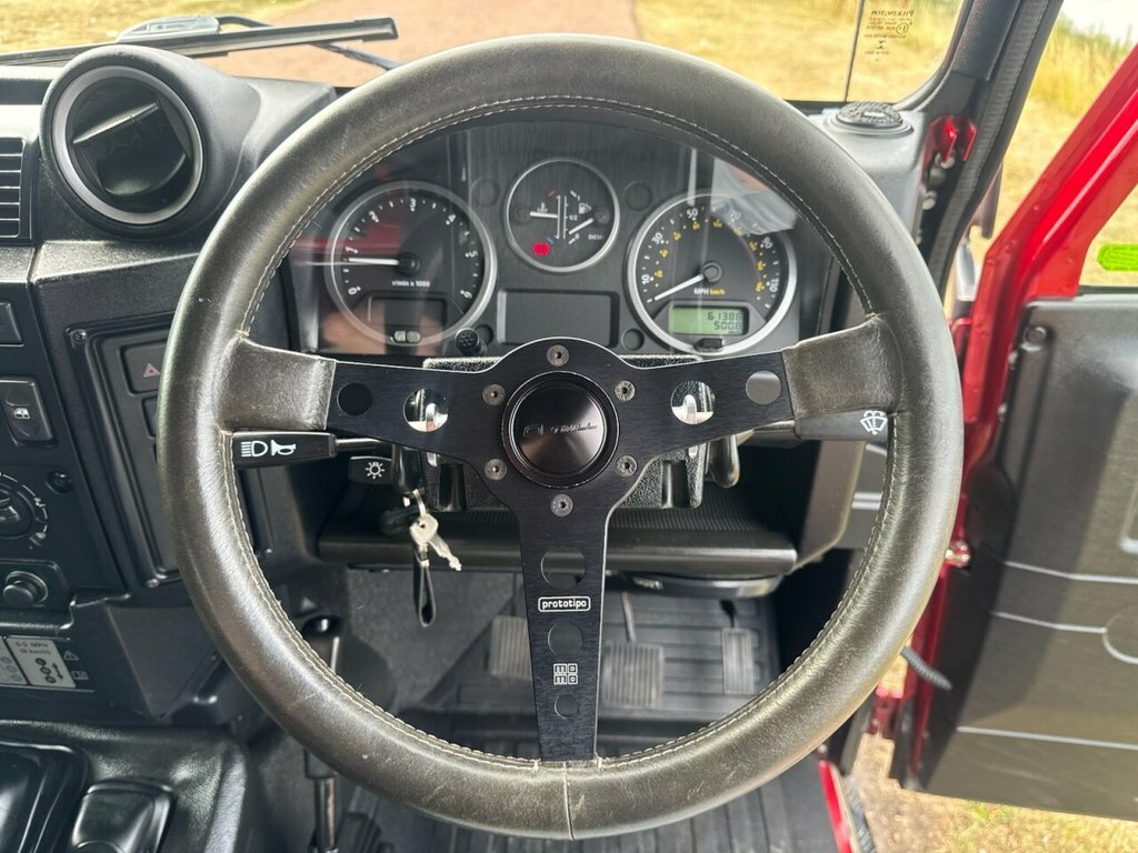 Land Rover Defender 90 Defender 90 Xs Td Red #28