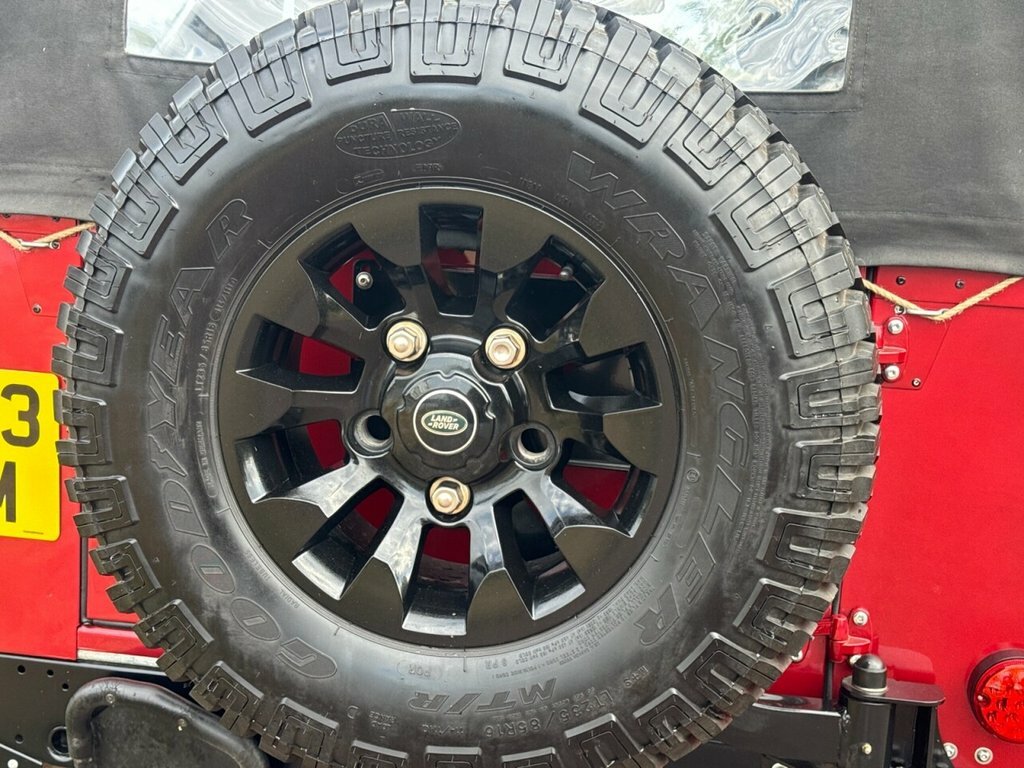 Land Rover Defender 90 Defender 90 Xs Td Red #13