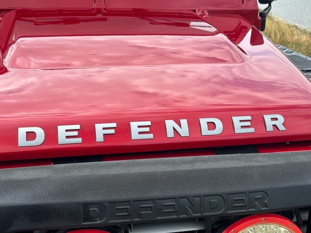 Land Rover Defender 90 2.2L Xs Red #5