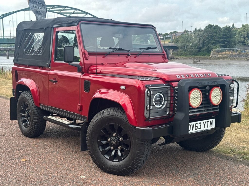 Land Rover Defender 90 2.2L Xs Red