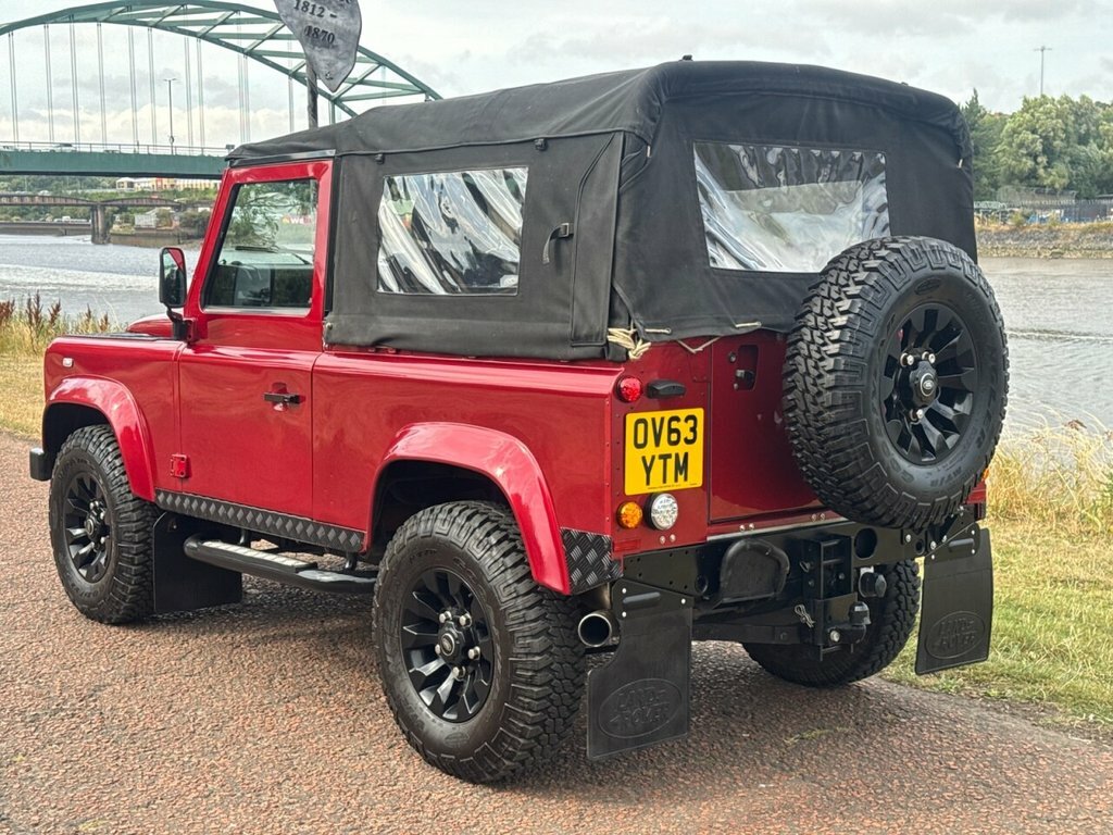 Land Rover Defender 90 Defender 90 Xs Td Red #29