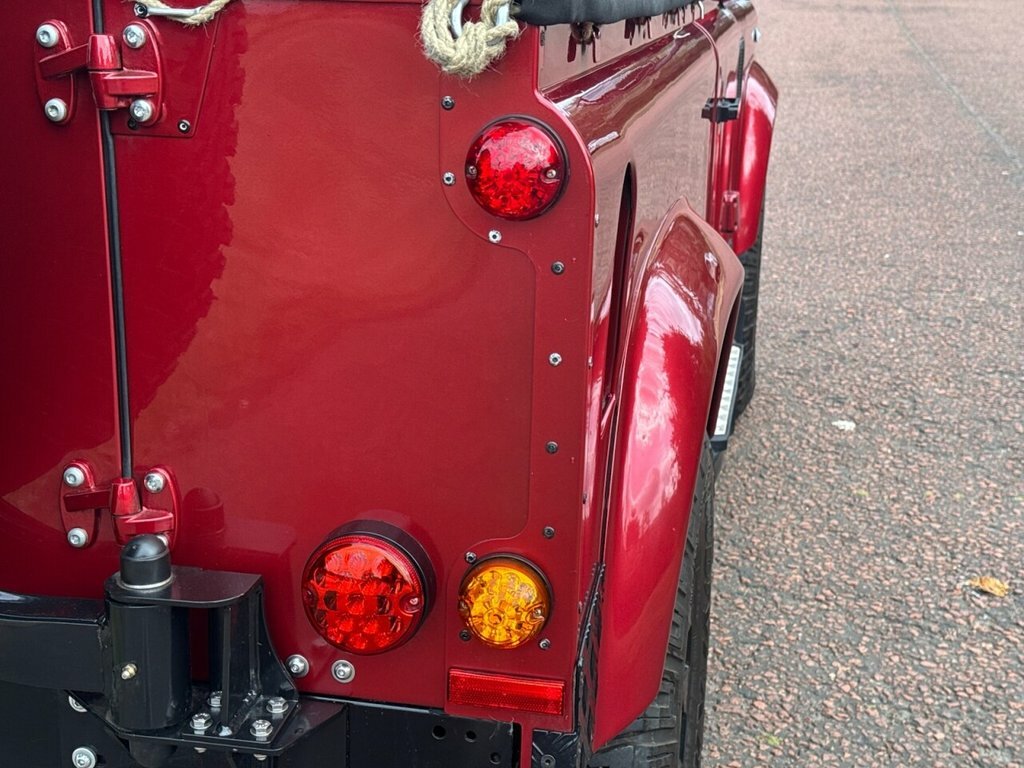 Land Rover Defender 90 Defender 90 Xs Td Red #14