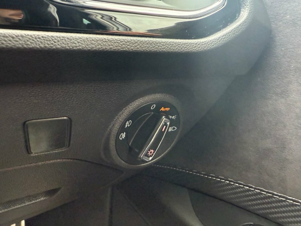 Seat Leon 1.0 Tsi Ecomotive Se Technology St Dsg White #26