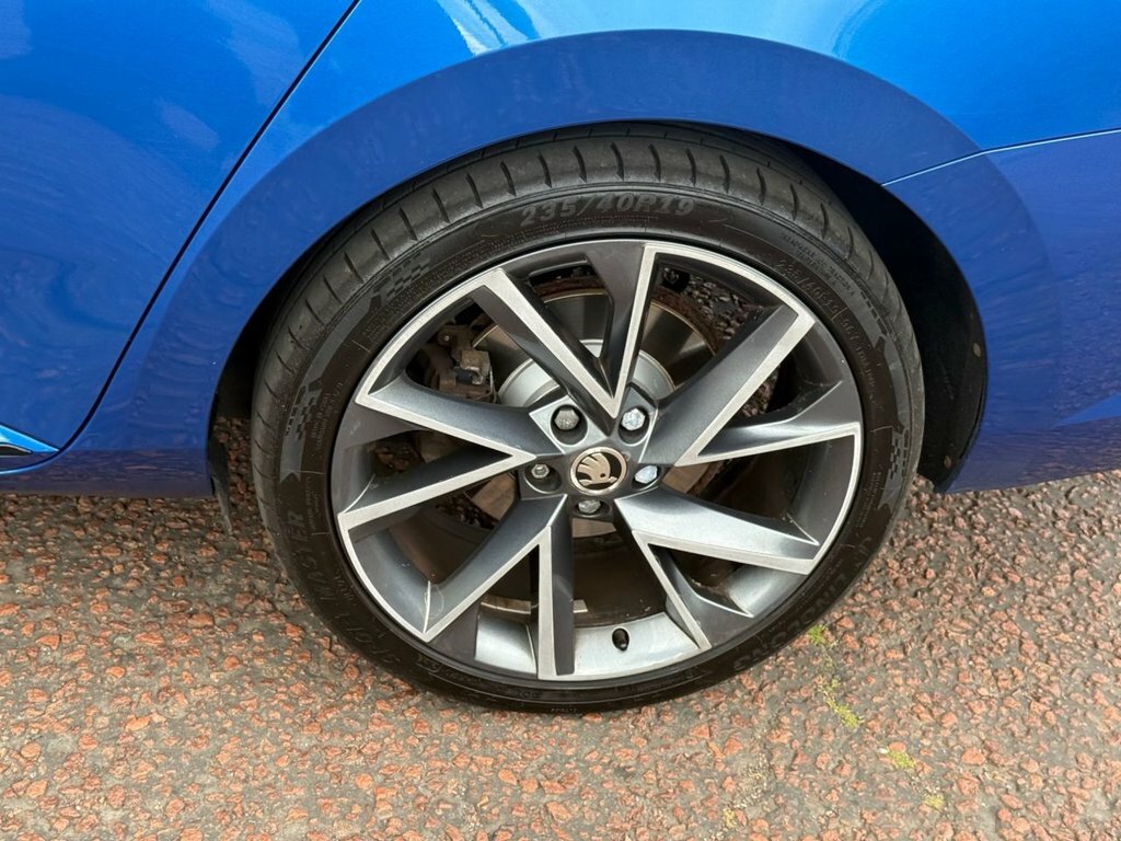 Skoda Superb 2.0 Tsi 272 Sport Line Plus 4X4 Dsg Grey #40