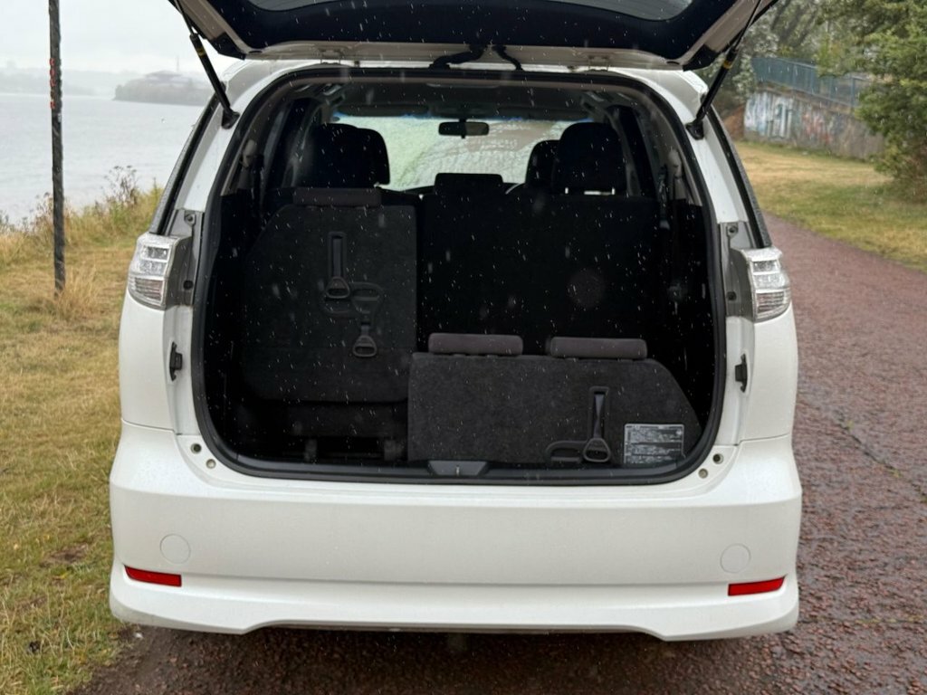 Toyota Previa Estate White #6