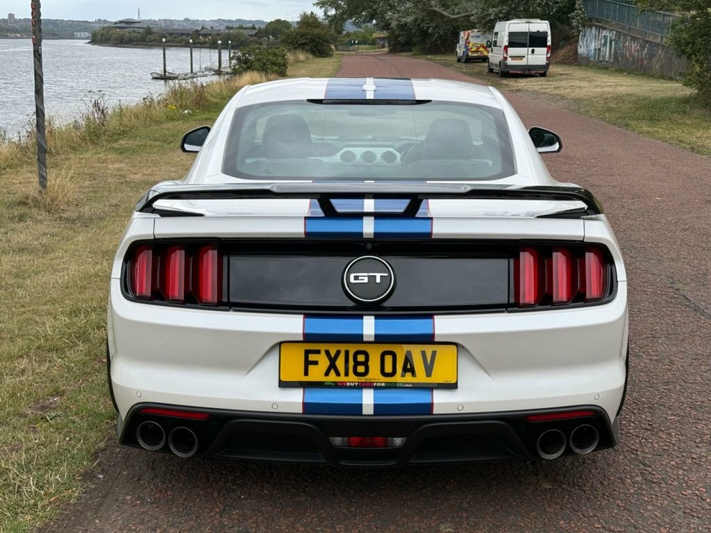 Ford Mustang 5L Gt White #5