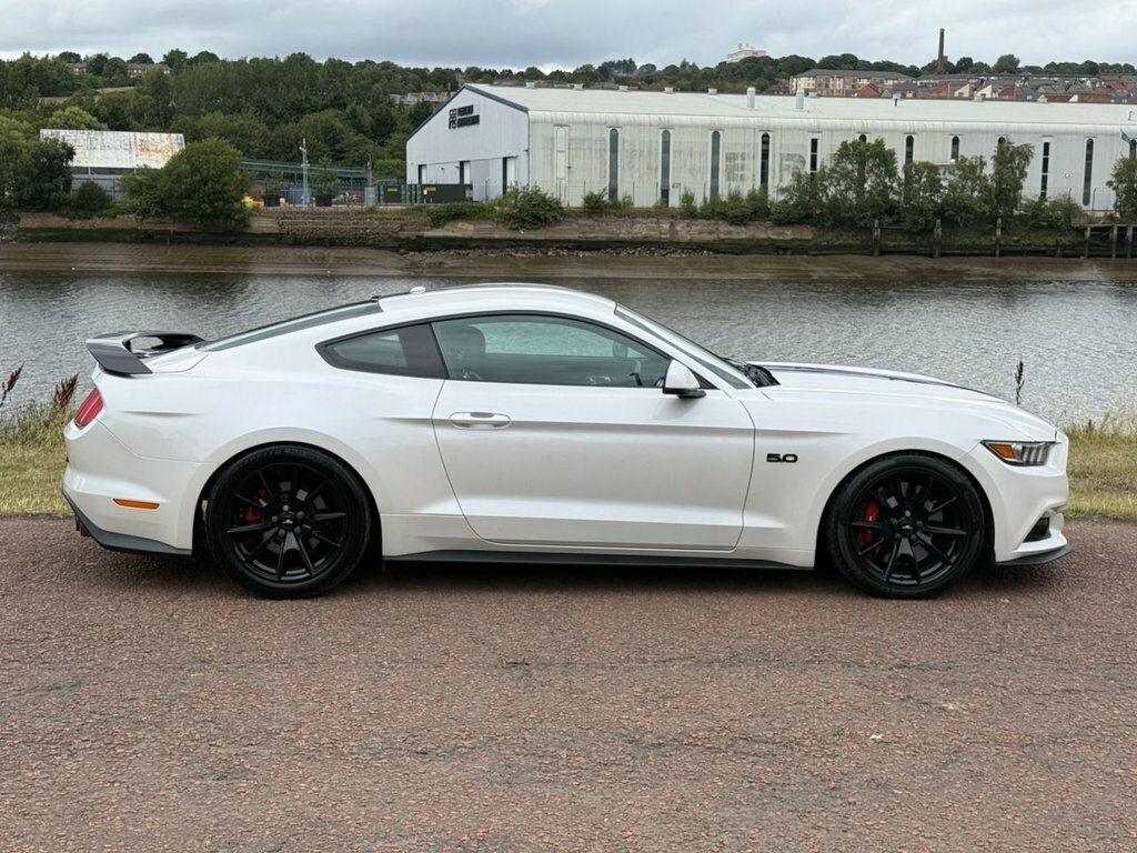 Ford Mustang 5L Gt White #3