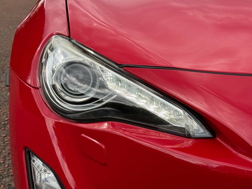 Toyota GT86 Coupe Red #3