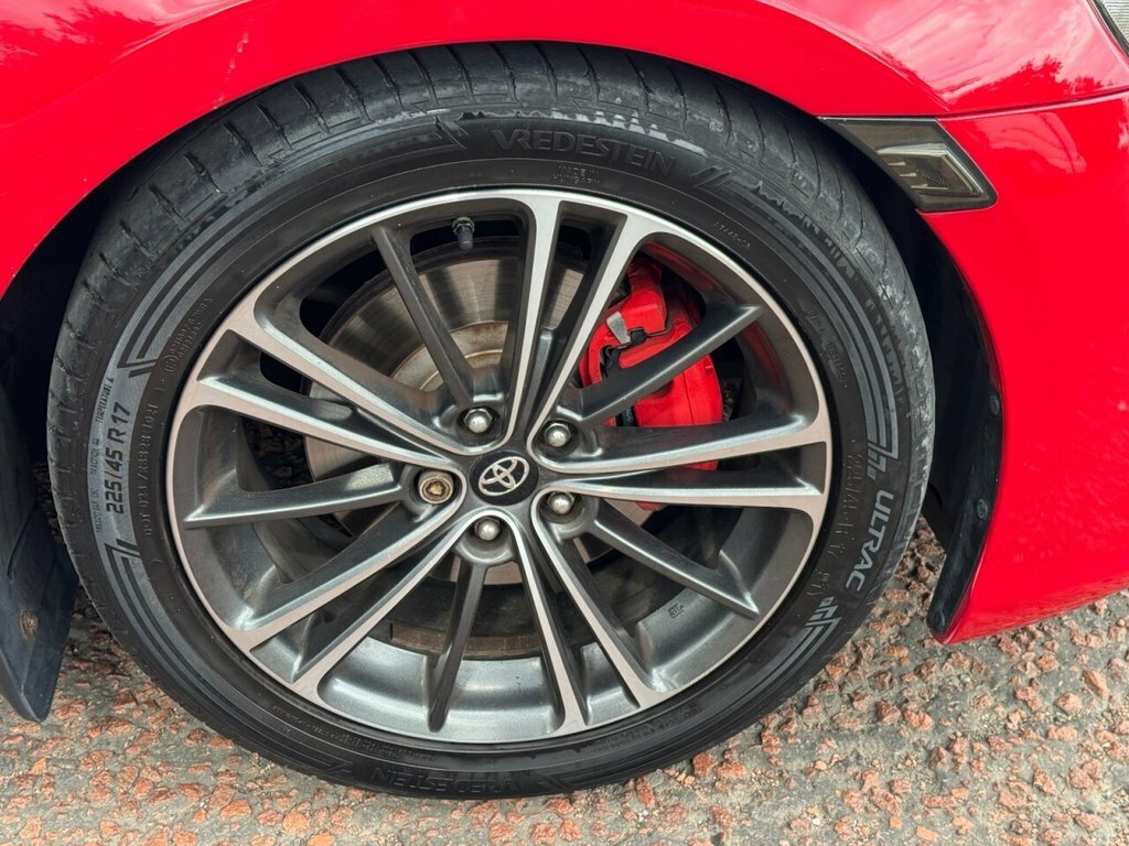 Toyota GT86 Coupe Red #6