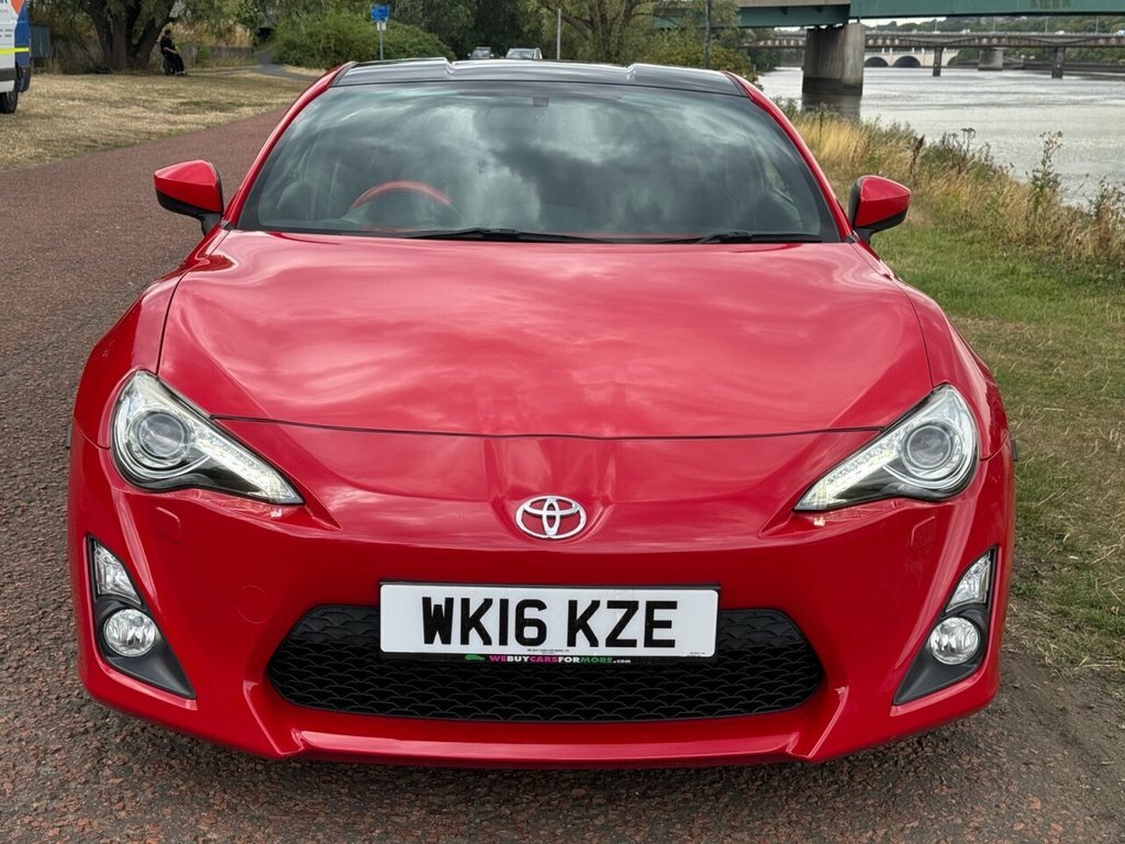 Toyota GT86 Coupe Red #2