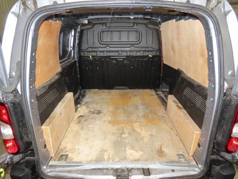 Citroen Berlingo 1.5 Bluehdi 950Kg Driver Edition 100Ps 6 Speed Ss Grey #11
