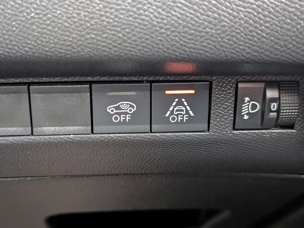 Peugeot 2008 2008 Allure Premium Puretech Ss White #24