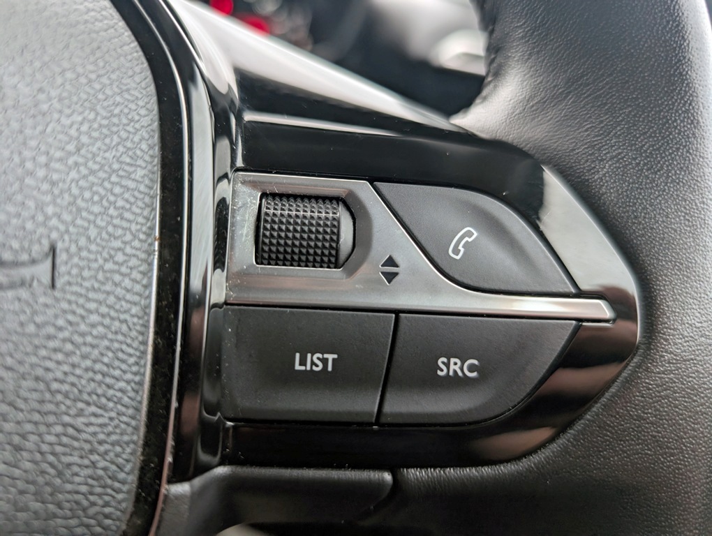 Peugeot 2008 2008 Allure Premium Puretech Ss White #20