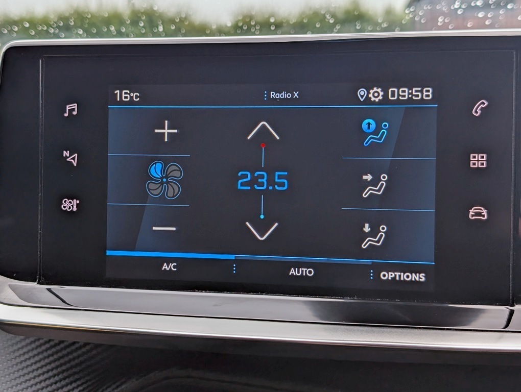 Peugeot 2008 2008 Allure Premium Puretech Ss White #30