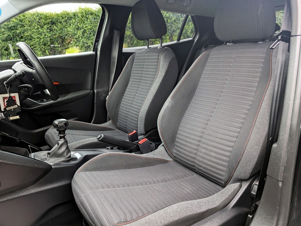 Peugeot 2008 2008 Allure Premium Puretech Ss White #16