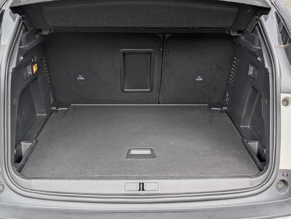 Peugeot 3008 1.5Bhdi 130Hp Gt Premium White #6