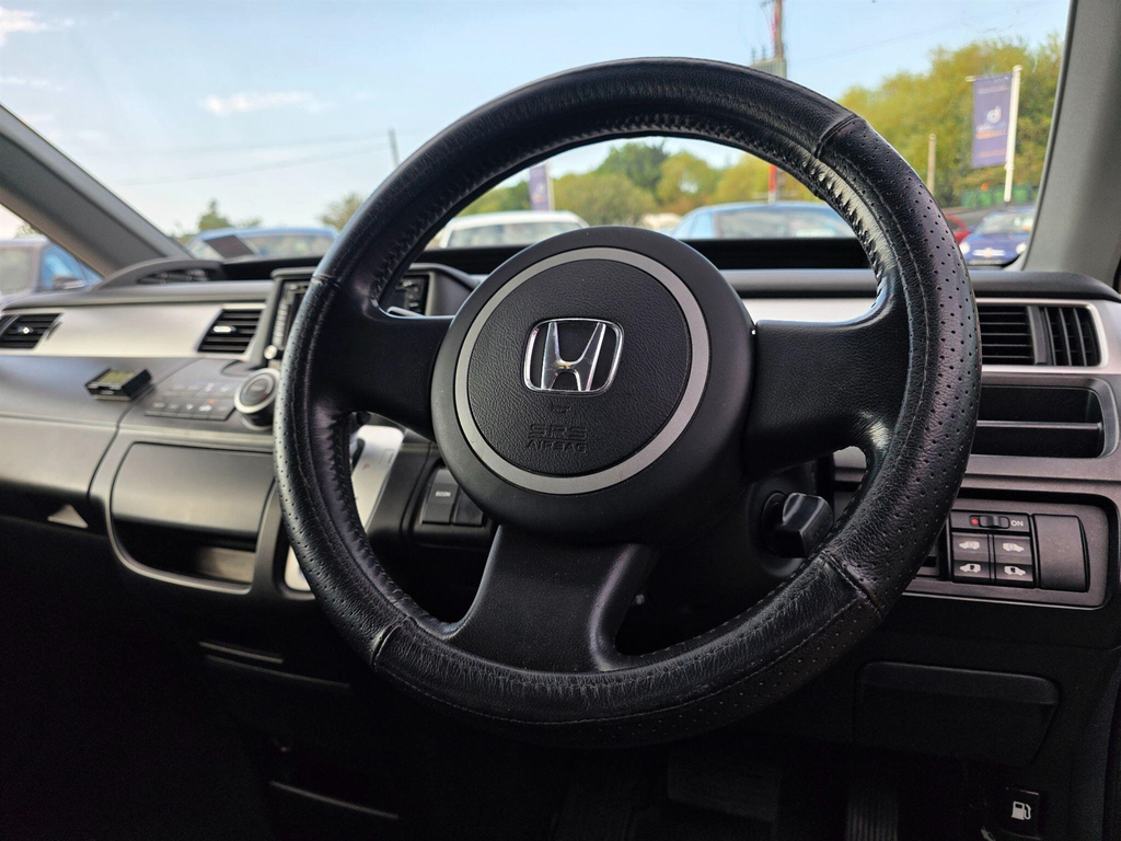 Honda StepWagon Import 5-Door Silver #22