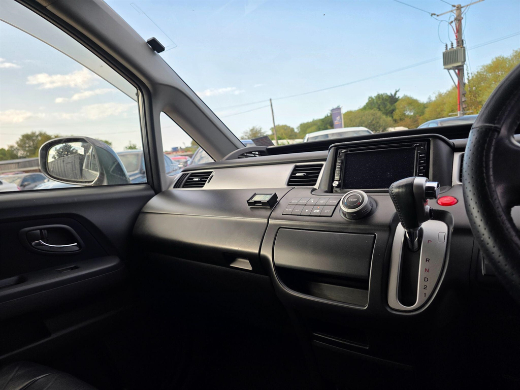 Honda StepWagon Import 5-Door Silver #23
