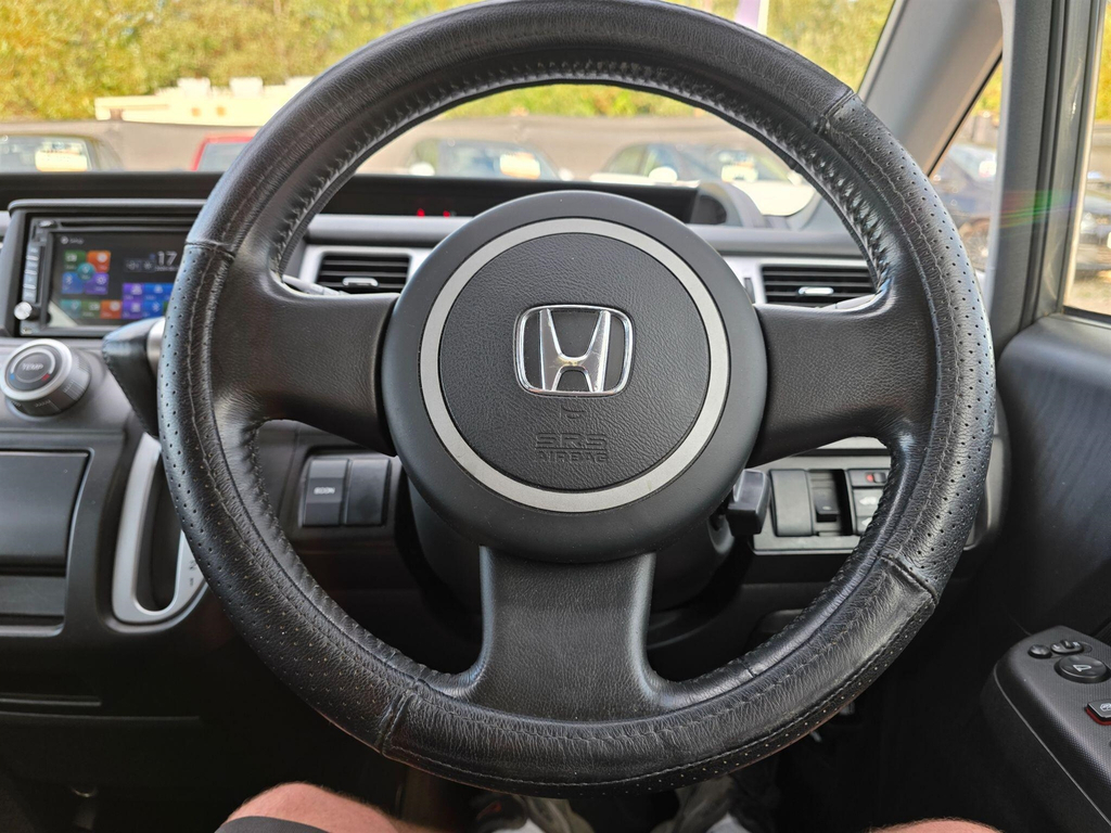 Honda StepWagon Import 5-Door Silver #33