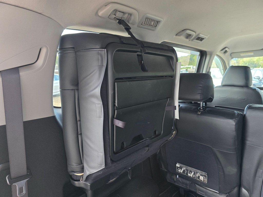 Honda StepWagon Import 5-Door Silver #18