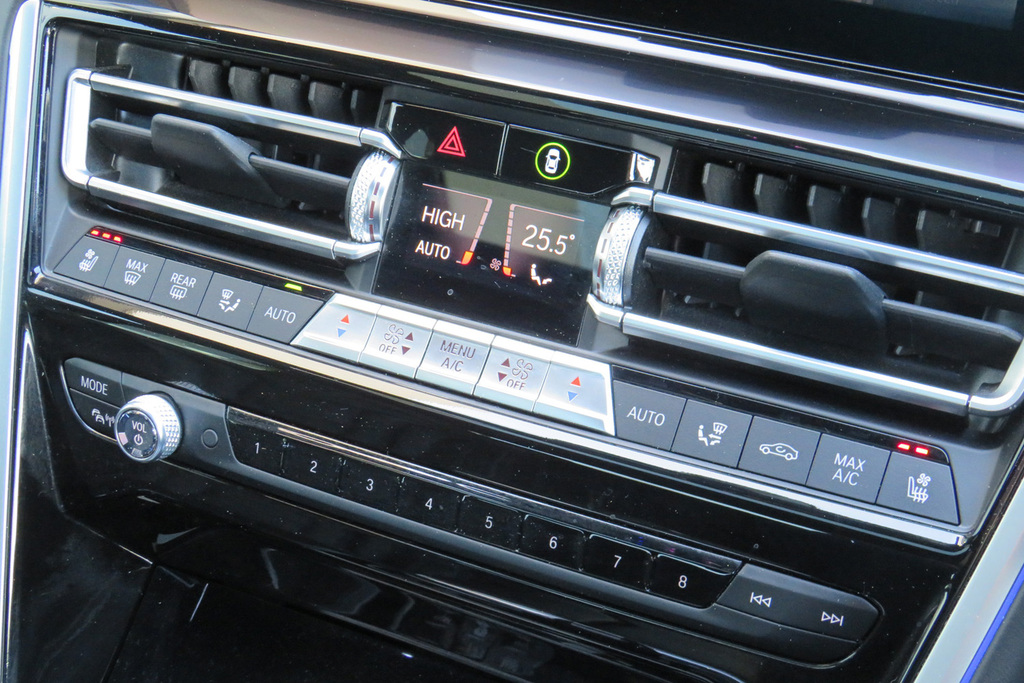 BMW 8 Series 3.0L 840D Xdrive 315 Bhp Black #30
