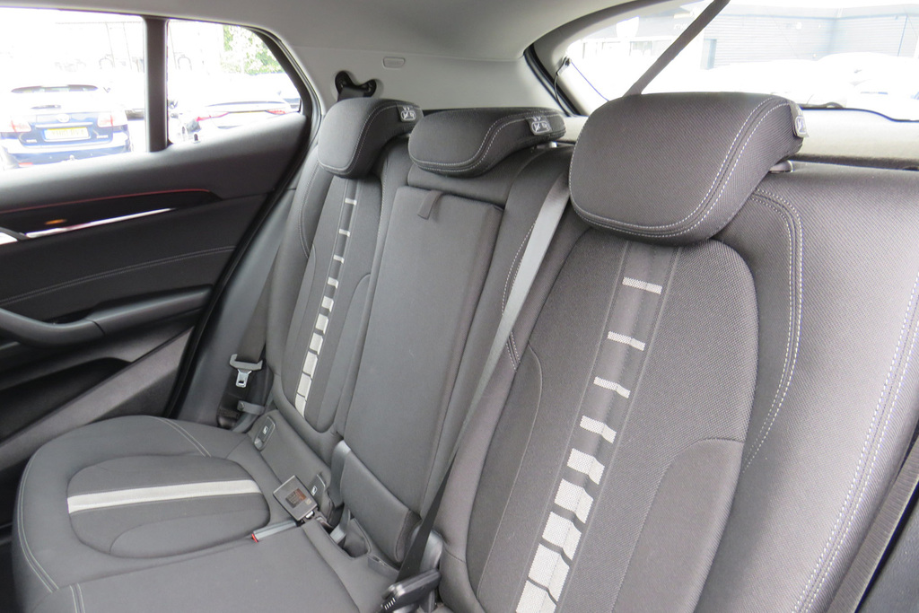 BMW X2 Sdrive 18I 136 M Sport Step White #37