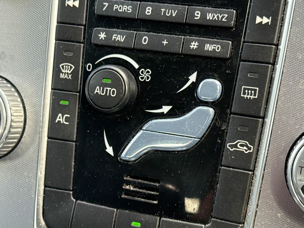 Volvo XC60 D4 190 Se Nav Geartronic Leather Black #35