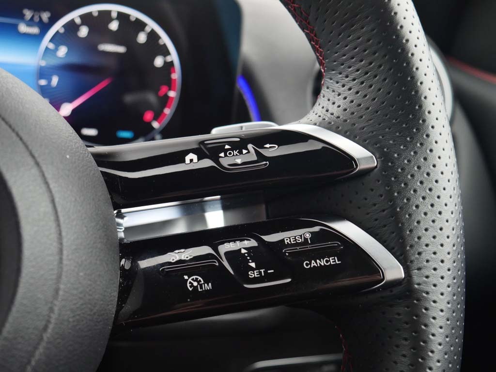 Mercedes-Benz GLB Class Glb 200 Sport Executive 7G-tronic Black #13