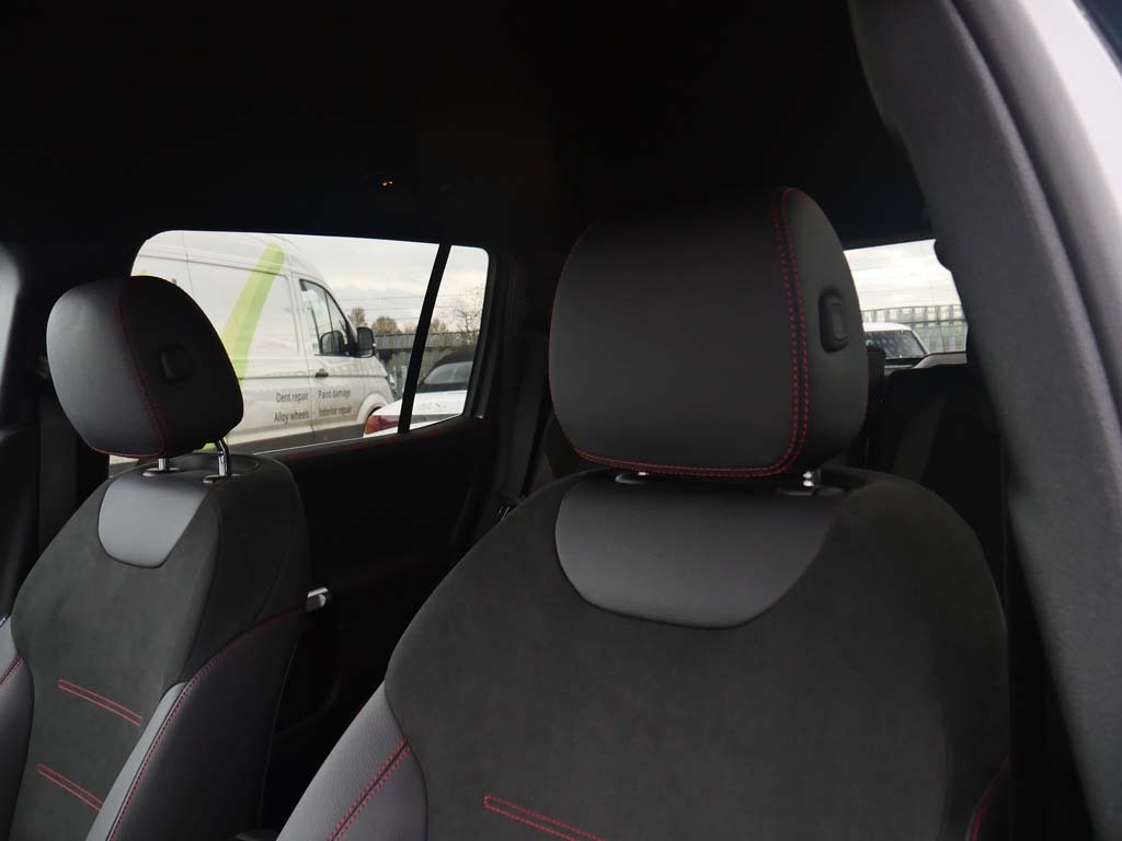 Mercedes-Benz GLB Class Glb 200 Sport Executive 7G-tronic Black #49