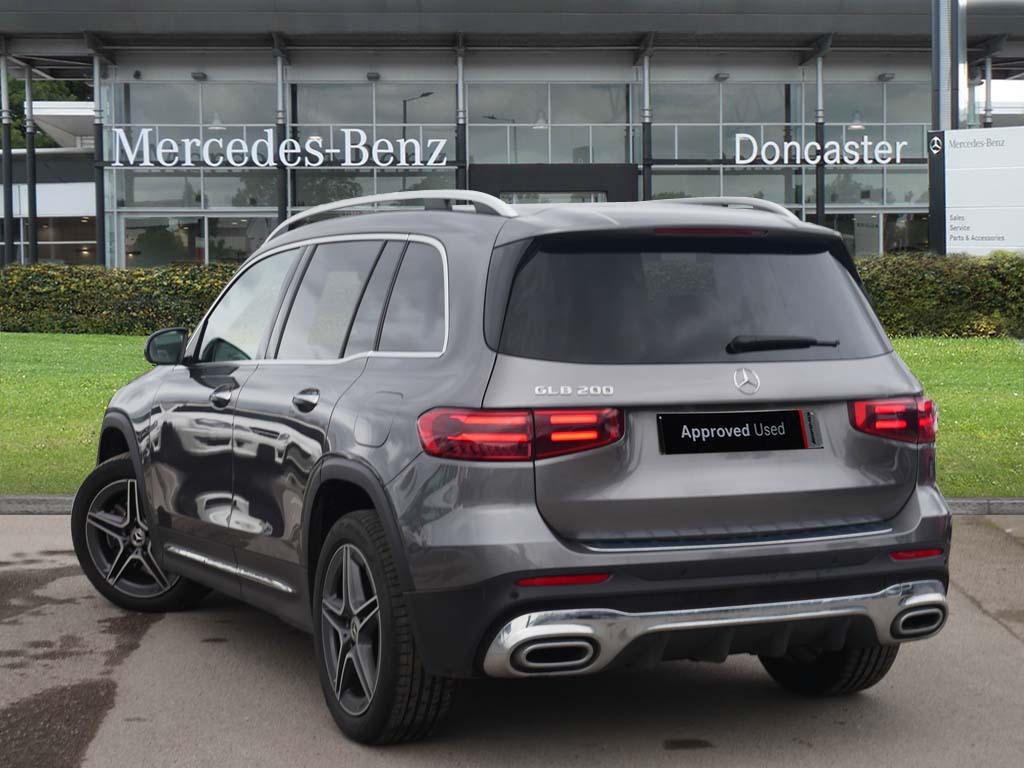 Mercedes-Benz GLB Class Glb 200 Sport Executive 7G-tronic Black #2