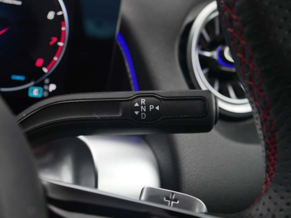 Mercedes-Benz GLB Class Glb 200 Sport Executive 7G-tronic Black #14