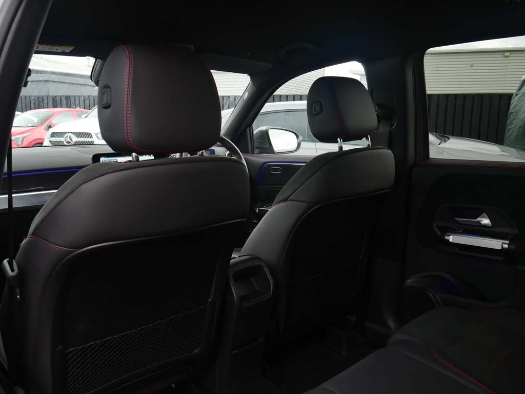 Mercedes-Benz GLB Class Glb 200 Sport Executive 7G-tronic Black #38