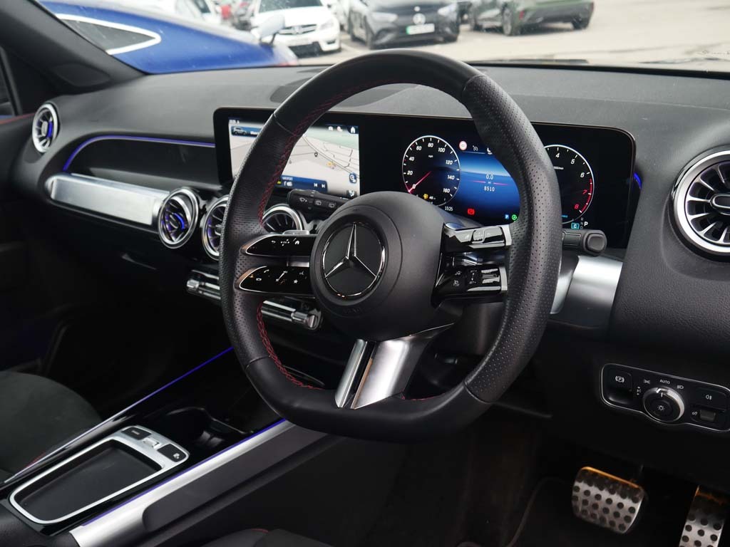 Mercedes-Benz GLB Class Glb 200 Sport Executive 7G-tronic Black #34