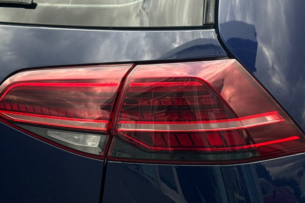 Volkswagen e-Golf 1.5 Tsi Evo Gt Estate 150 Ps Grey #17