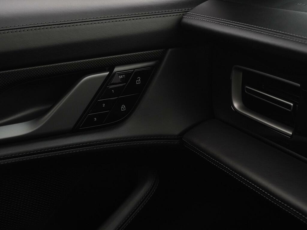 Porsche Taycan 79.2Kwh Saloon Grey #31