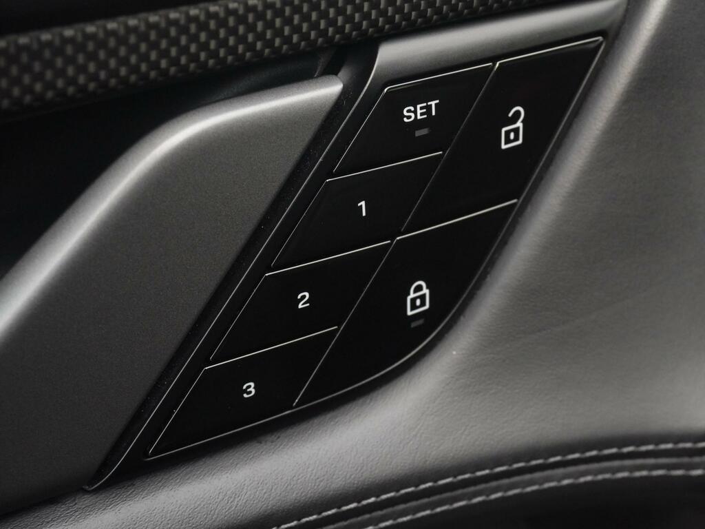 Porsche Taycan 79.2Kwh Saloon Grey #37