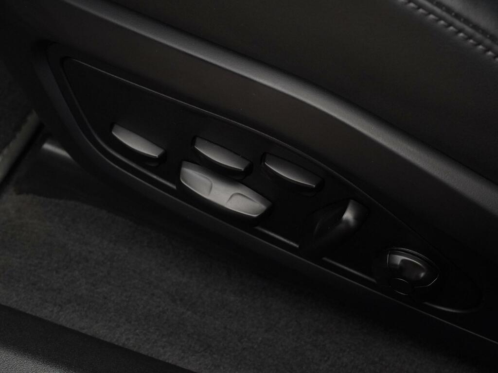 Porsche Taycan 79.2Kwh Saloon Grey #24