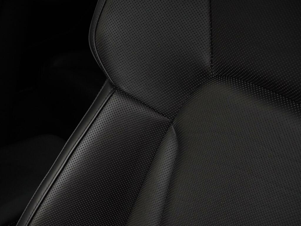 Porsche Taycan 79.2Kwh Saloon Grey #17
