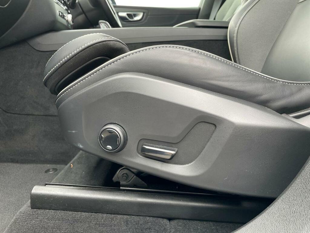 Volvo XC60 Recharge Inscription Expression, T6 Awd Plug-in Hy Black #26