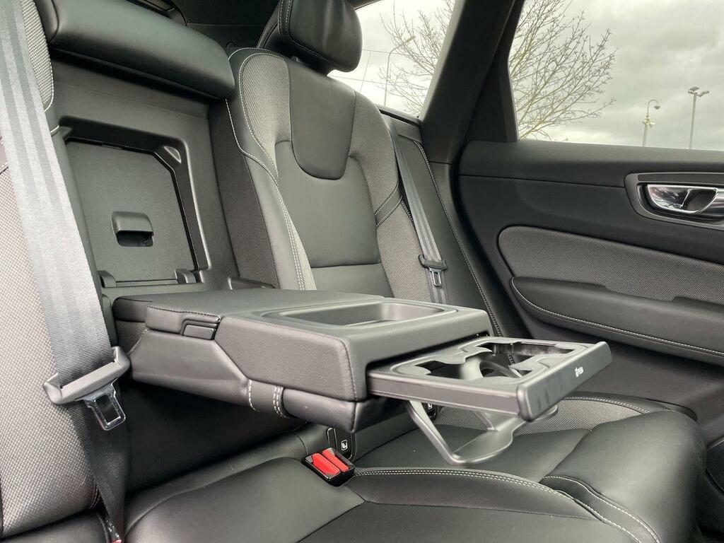 Volvo XC60 Recharge Inscription Expression, T6 Awd Plug-in Hy Black #31