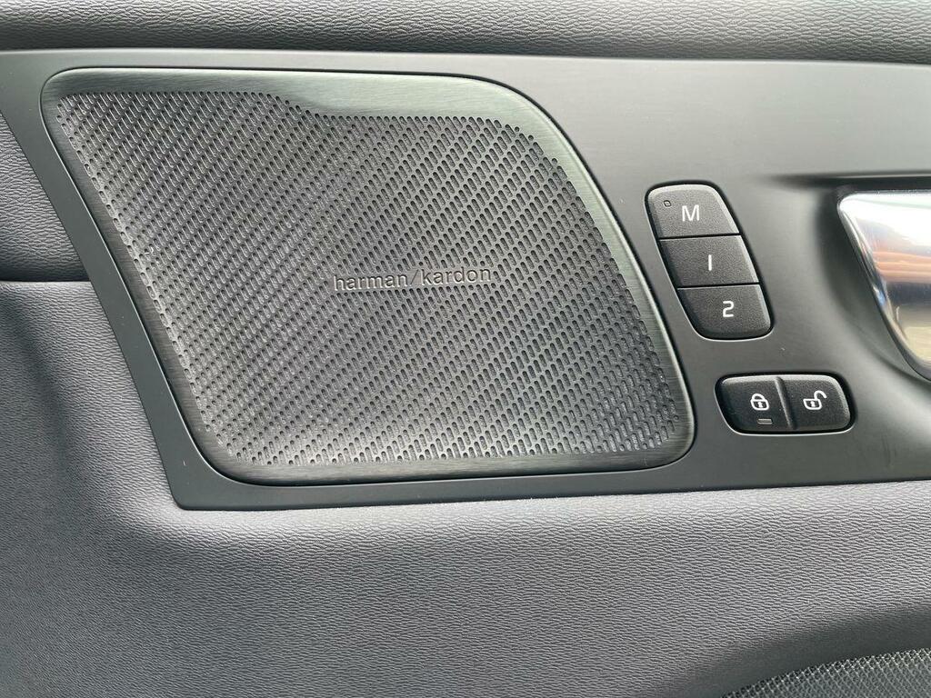 Volvo XC60 Recharge Inscription Expression, T6 Awd Plug-in Hy Black #28