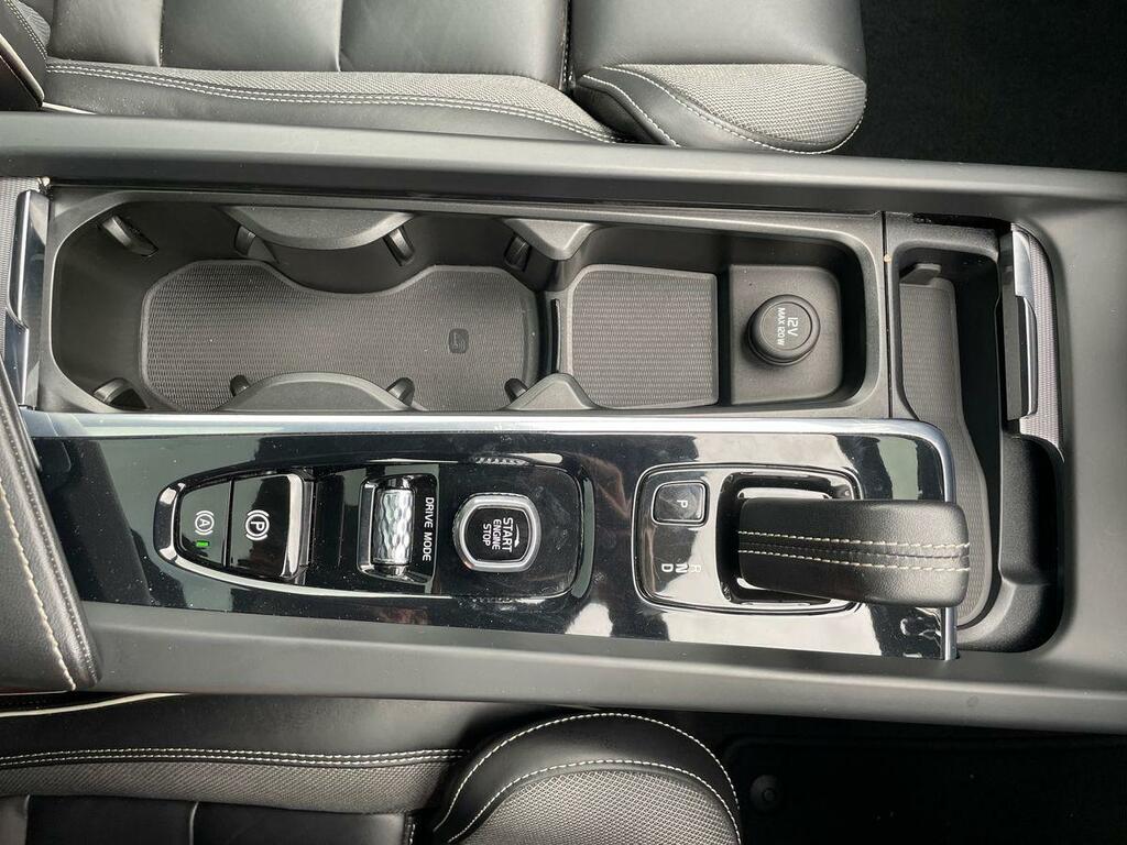 Volvo XC60 Recharge Inscription Expression, T6 Awd Plug-in Hy Black #39
