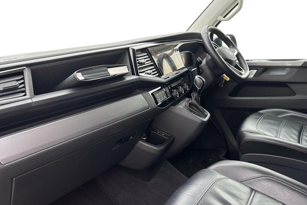 Volkswagen Caravelle Executive Swb 2.0 Tdi 150Ps Dsg 1,968 cc Grey #2