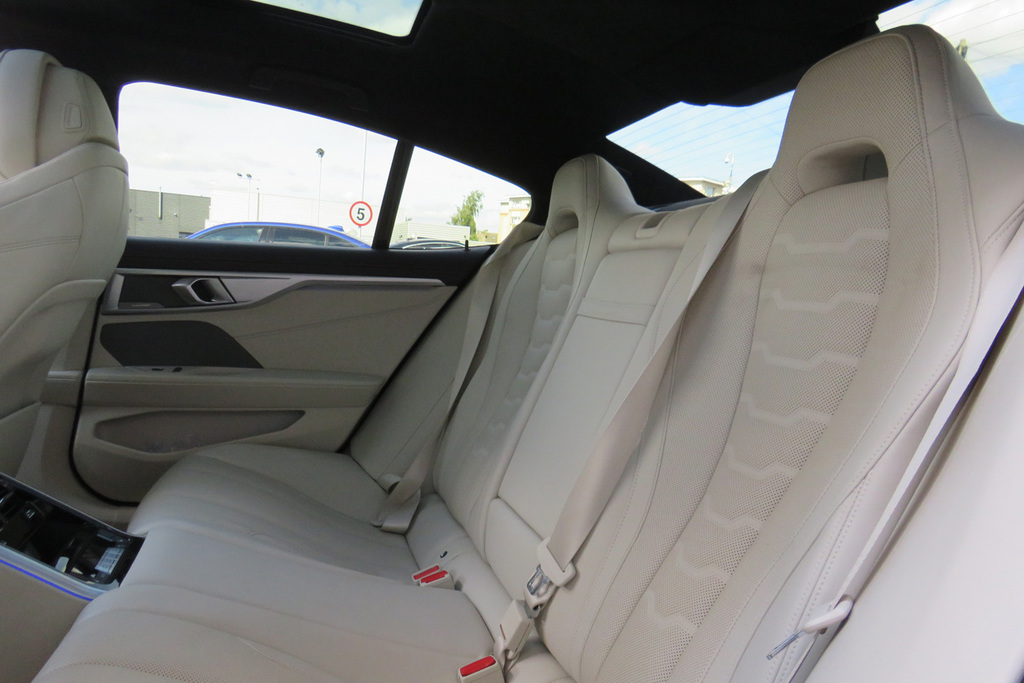 BMW 8 Series 840I 333 Sdrive M Sport Blue #41