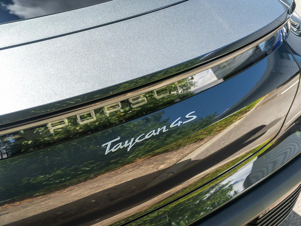 Porsche Taycan 520Kw Turbo 105Kwh Black #32