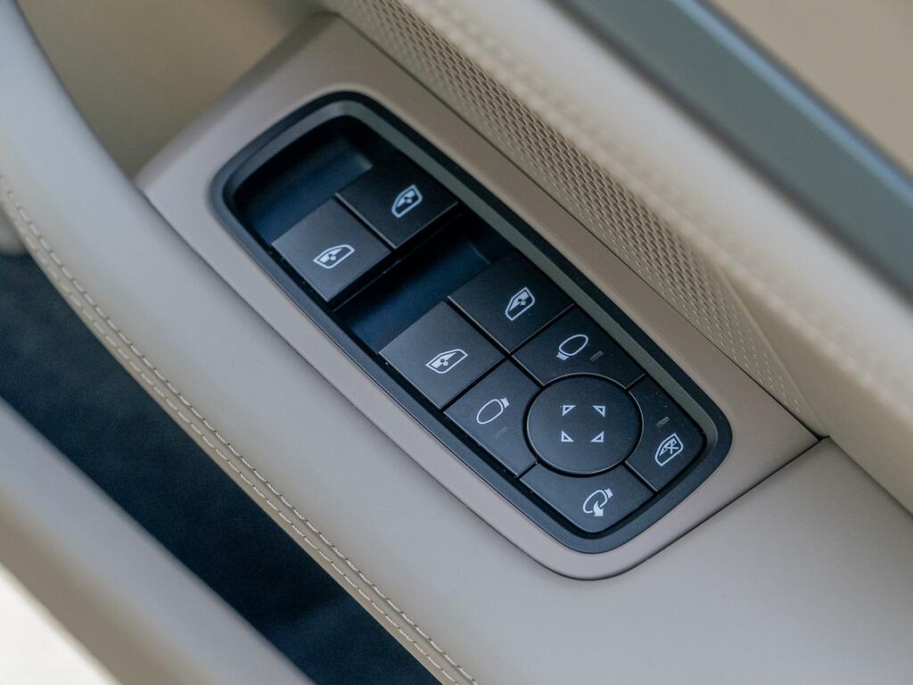 Porsche Taycan 520Kw Turbo 105Kwh Black #20