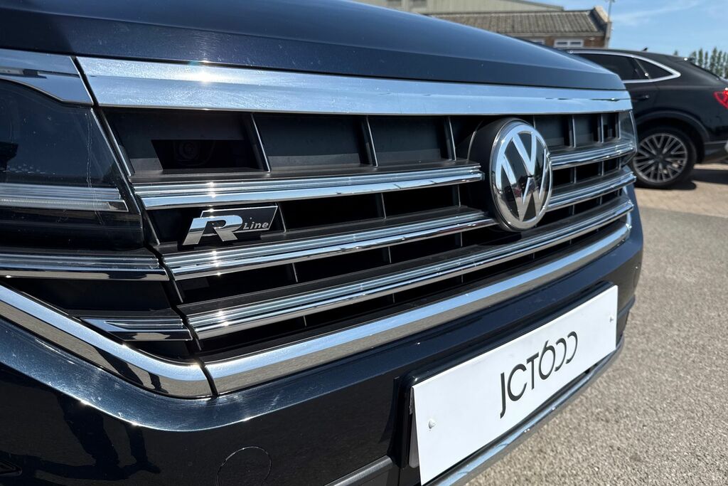 Volkswagen Touareg 3.0 V6 R-line Tech Tdi 282 Bhp Black #24